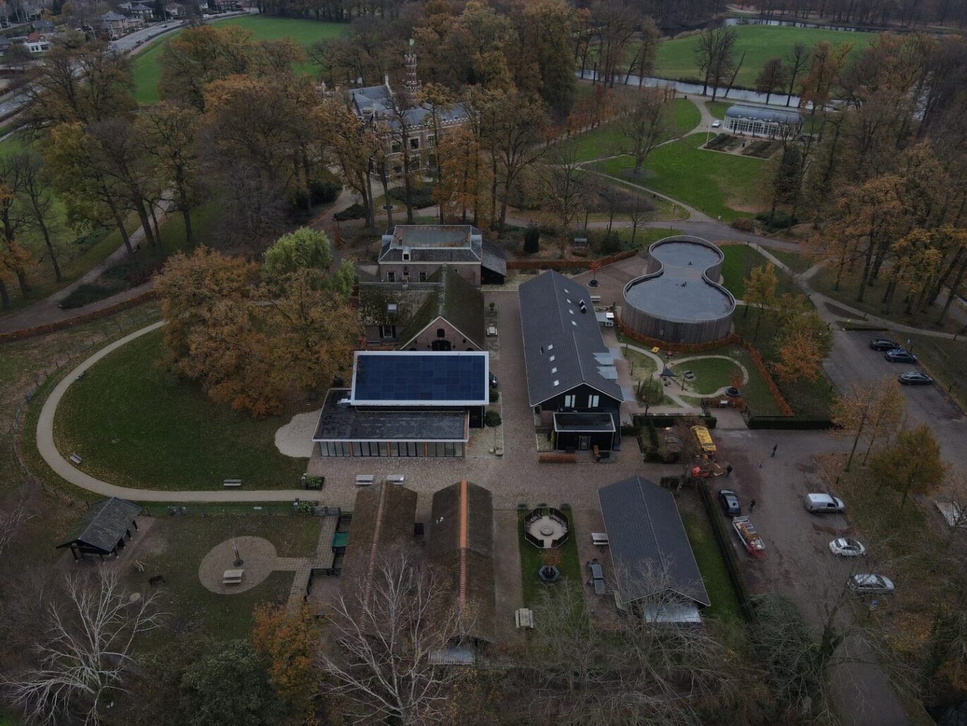 zakelijke zonnepaneleninstallatie gerealiseerd door PV-Projecten